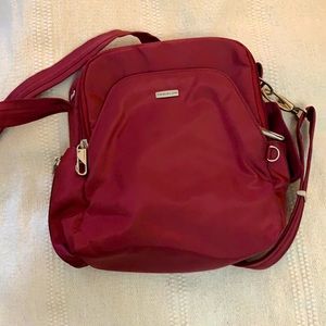 Crossbody bag with pockets & pockets!
